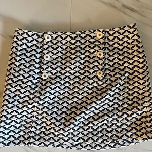 - Vinyard vines skirt